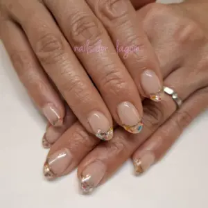 限定ネイル(シェル＆パーツフレンチ)