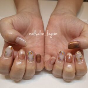 限定ネイル(リーフホロフラワー)
