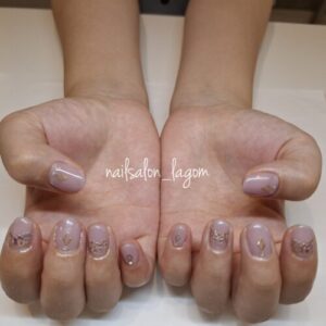 8月の定額ネイル(マグフラワー)
