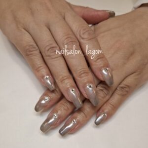 11月の定額ネイル(マグ×グラデ)