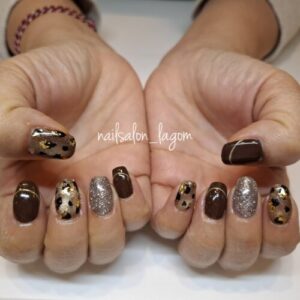 12月の定額ネイル(マグレオパード)