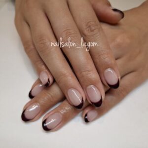 フレンチネイル