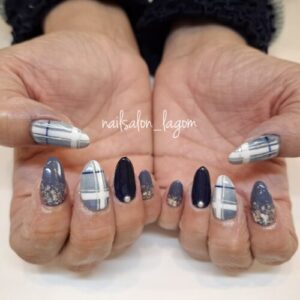 1月の定額ネイル(グラデーションチェック)