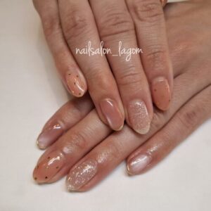 2月の定額ネイル(ドット×マグ×フラッシュ)