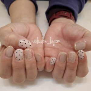 2月の定額ネイル(ドット×マグ×フラッシュ)