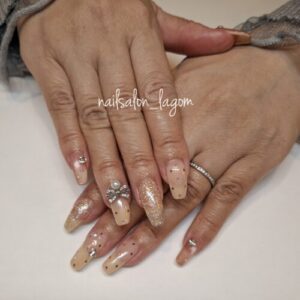 2月の定額ネイル(ドット×マグ×フラッシュ)