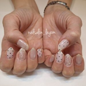 2月の定額ネイル(ドット×マグ×フラッシュ)