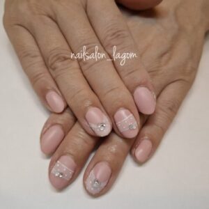 4月の定額ネイル(ドット＆レース)