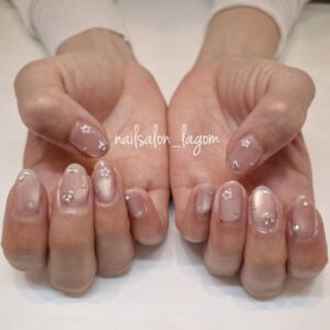 4月の定額ネイル(ビジュー)