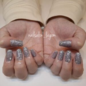 4月の定額ネイル(ビジュー)