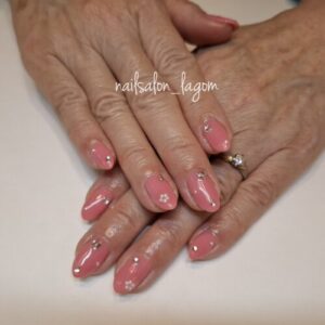 4月の定額ネイル(ビジュー)