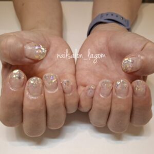 6月の定額ネイル(ホログラデーション)